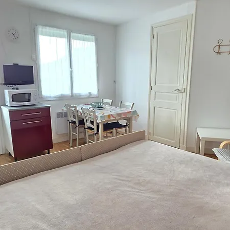 Apartamento Avec Balcon, Jardin Commun, Wifi, Pres Des Thermes